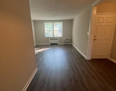 212 George Mason Drive N - Photo Thumbnail 4