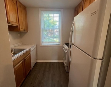 212 George Mason Drive N - Photo Thumbnail 5