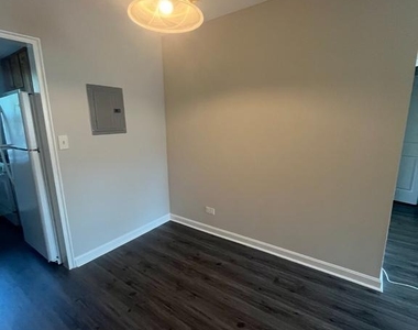 212 George Mason Drive N - Photo Thumbnail 3