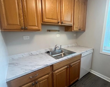 212 George Mason Drive N - Photo Thumbnail 6