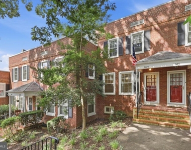 2809 S Columbus Street - Photo Thumbnail 16