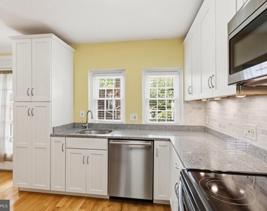 2809 S Columbus Street - Photo Thumbnail 22