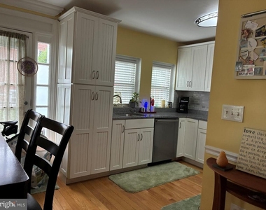 2809 S Columbus Street - Photo Thumbnail 5