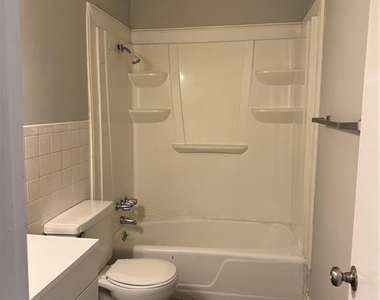 3211 Tallywood Drive - Photo Thumbnail 3