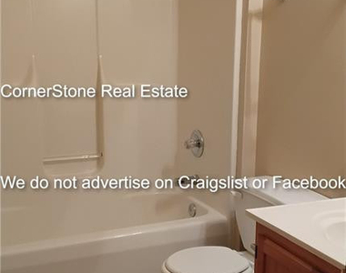 102 Duck Place - Photo Thumbnail 12