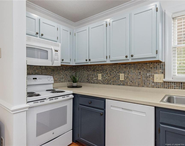 5500 Fortunes Ridge Drive - Photo Thumbnail 7