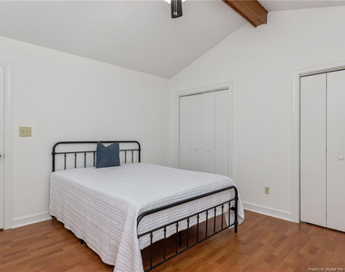5500 Fortunes Ridge Drive - Photo Thumbnail 9