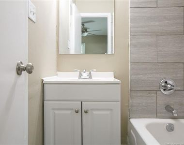 912 Spellman Drive - Photo Thumbnail 7