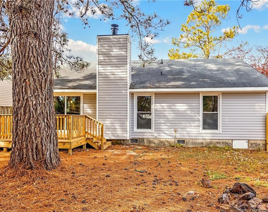 705 Mosswood Lane - Photo Thumbnail 5