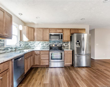 705 Mosswood Lane - Photo Thumbnail 11