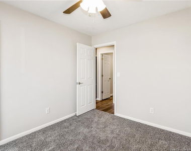 705 Mosswood Lane - Photo Thumbnail 14