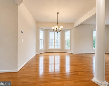 1380 Timberwood Boulevard - Photo Thumbnail 5