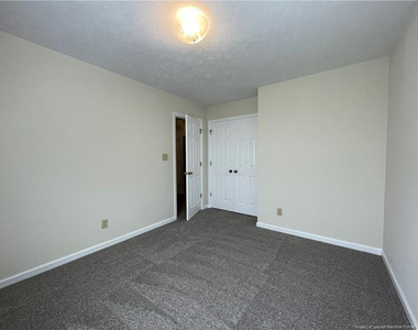 6124 Garden Court - Photo Thumbnail 12