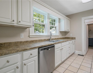 209 N Churchill Drive - Photo Thumbnail 8