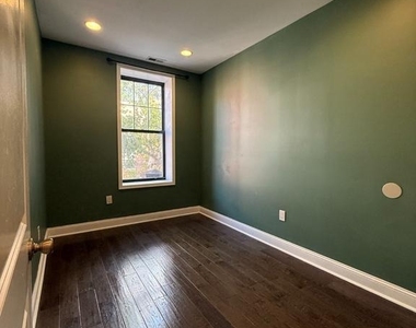 1510 N 17th Street - Photo Thumbnail 3