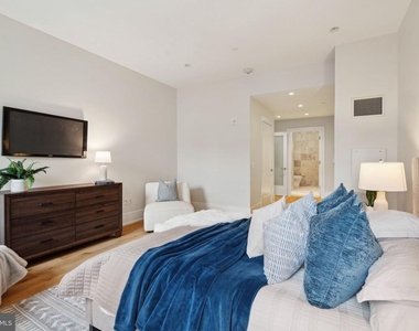 1805 Walnut Street - Photo Thumbnail 13