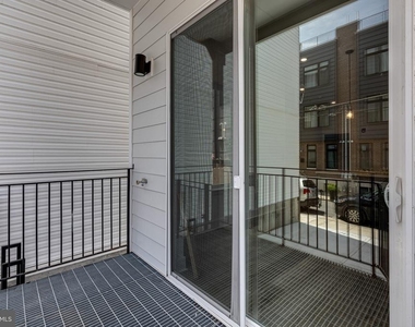 1339 S 20th Street - Photo Thumbnail 6