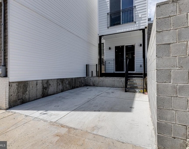 1339 S 20th Street - Photo Thumbnail 7