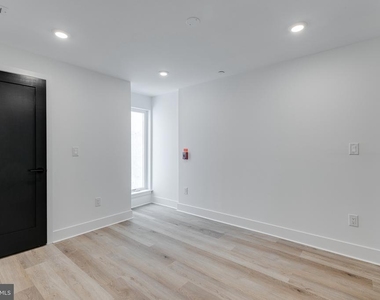1339 S 20th Street - Photo Thumbnail 17