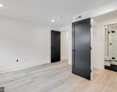 1339 S 20th Street - Photo Thumbnail 12