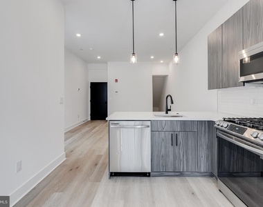 1339 S 20th Street - Photo Thumbnail 5
