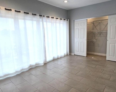 603 E Girard Avenue - Photo Thumbnail 21