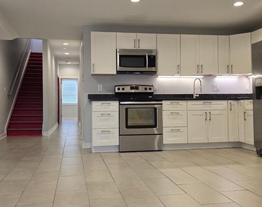 603 E Girard Avenue - Photo Thumbnail 18