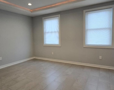 603 E Girard Avenue - Photo Thumbnail 25