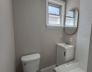 2934 N Taylor Street - Photo Thumbnail 2