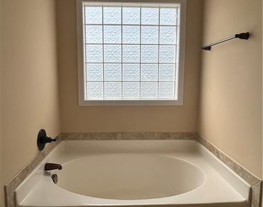 134 Whitetail Court - Photo Thumbnail 13