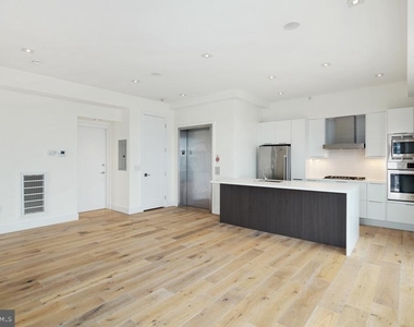 240 N 2nd Street - Photo Thumbnail 2