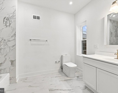 1530 Catharine Street - Photo Thumbnail 10