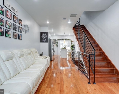 2611 S Marshall Street - Photo Thumbnail 17