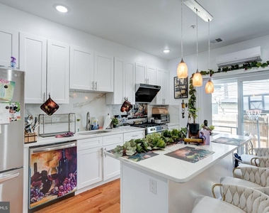 2611 S Marshall Street - Photo Thumbnail 19