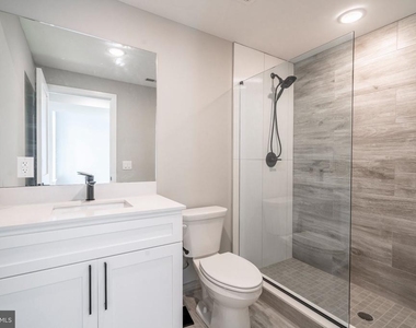 719 Dickinson Street - Photo Thumbnail 14
