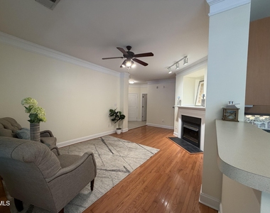 312 Providence Glen Drive - Photo Thumbnail 4