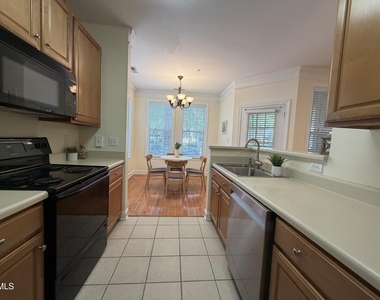 312 Providence Glen Drive - Photo Thumbnail 5