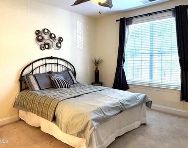 312 Providence Glen Drive - Photo Thumbnail 7