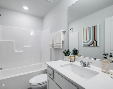 292 Beachcomber Drive - Photo Thumbnail 27