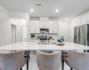 292 Beachcomber Drive - Photo Thumbnail 6