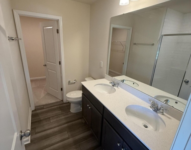 652 Dallas Rose Drive - Photo Thumbnail 12