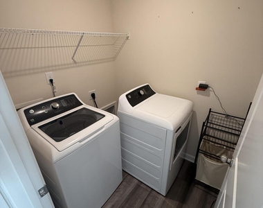 652 Dallas Rose Drive - Photo Thumbnail 11