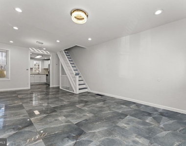 2604 Wilder Street - Photo Thumbnail 5
