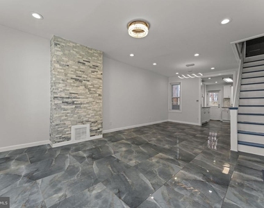 2604 Wilder Street - Photo Thumbnail 4