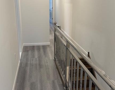 6049 Walton Avenue - Photo Thumbnail 20