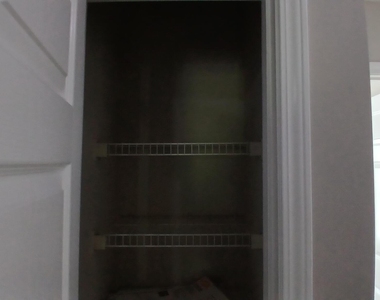 514 Walnut Woods Drive - Photo Thumbnail 13