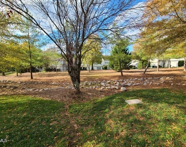 514 Walnut Woods Drive - Photo Thumbnail 26