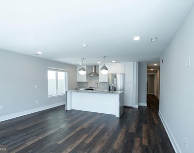 817 N 20th Street - Photo Thumbnail 2