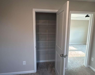 618 Firebrick Drive - Photo Thumbnail 13