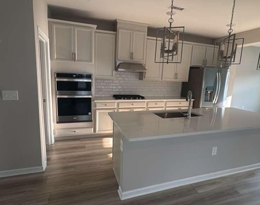 618 Firebrick Drive - Photo Thumbnail 27